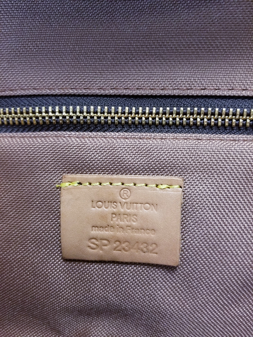 Louis Vuitton Monogram Garment Bag in Brown with Tan Trim - Picture 10 of 12